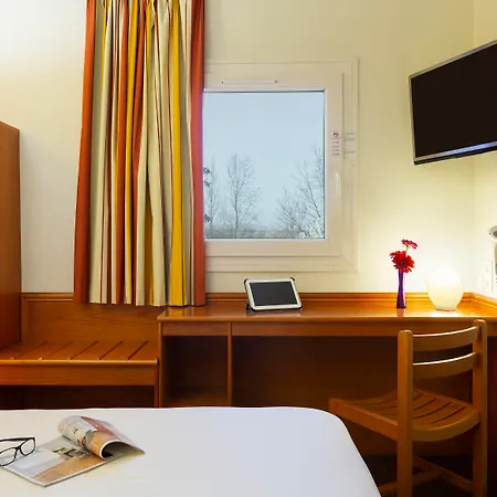 Lumiere Hotel 2*