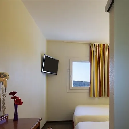 Lumiere فندق كولمار