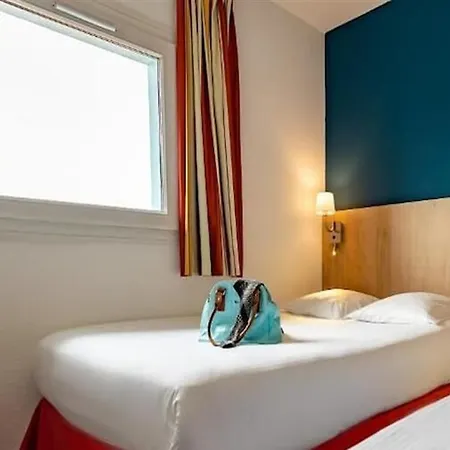 Lumiere Hotel 2*