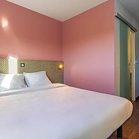 Hotel Lumiere 2*
