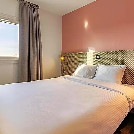 Lumiere Hotel 2*